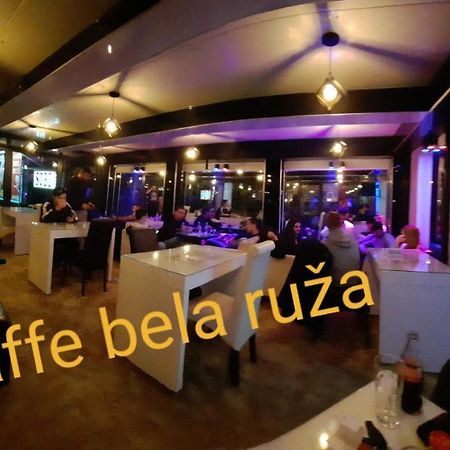 Bela Ruza Hotel Belgrado Exterior foto